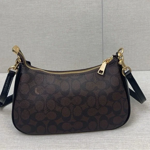 coach Teri Shoulder Bag In Signature Canvas - Picture 3 of 7